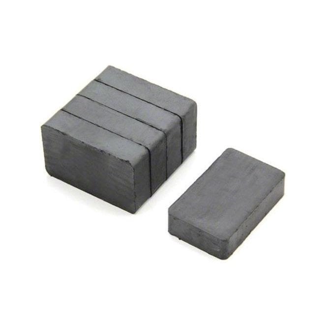 Magnet 18x4.5x3.5 Y30